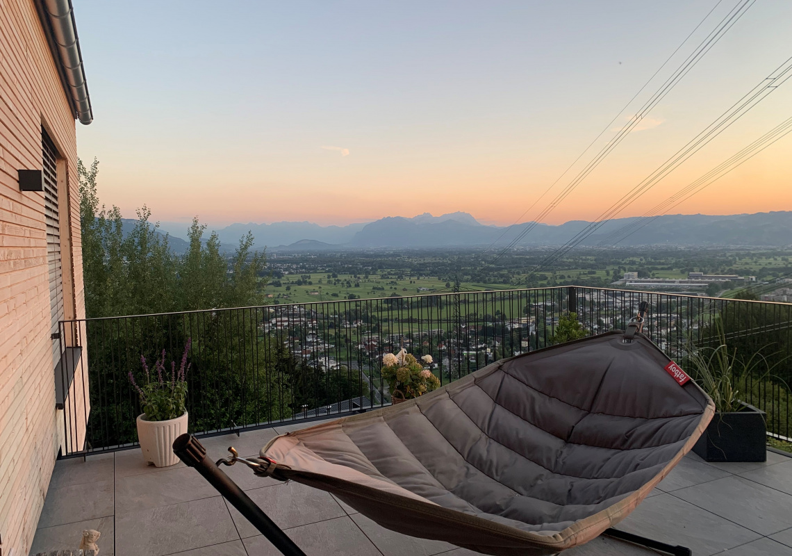 wunderschöne Aussicht ins Rheintal