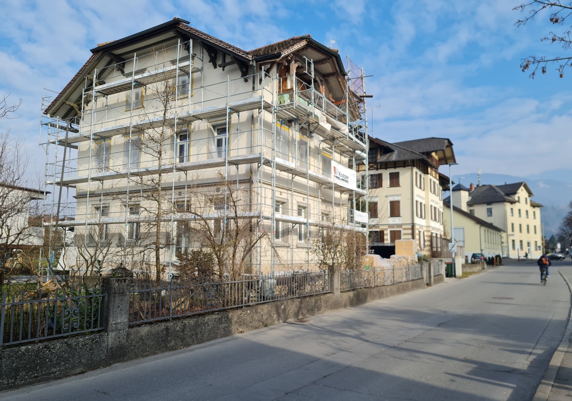 © privat Die Aussenfassade wird gereinigt und neu verputzt